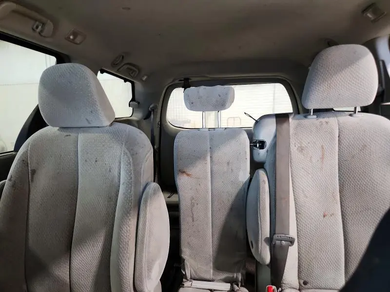 2011 TOYOTA SIENNA LE  