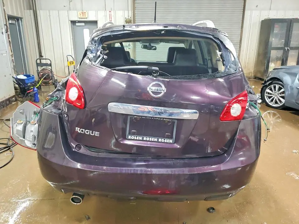 2013 NISSAN ROGUE S  