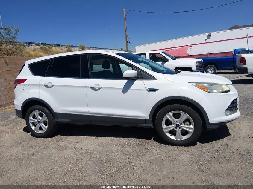 2016 FORD ESCAPE SE