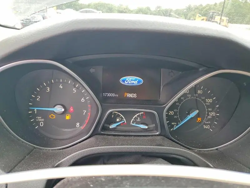 2015 FORD FOCUS SE  