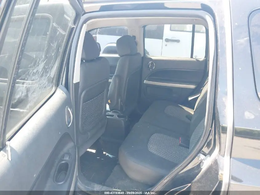 2010 CHEVROLET HHR LT