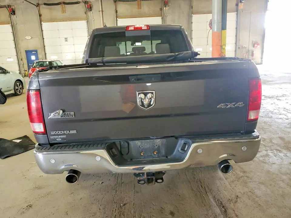 2018 RAM 1500 SLT  