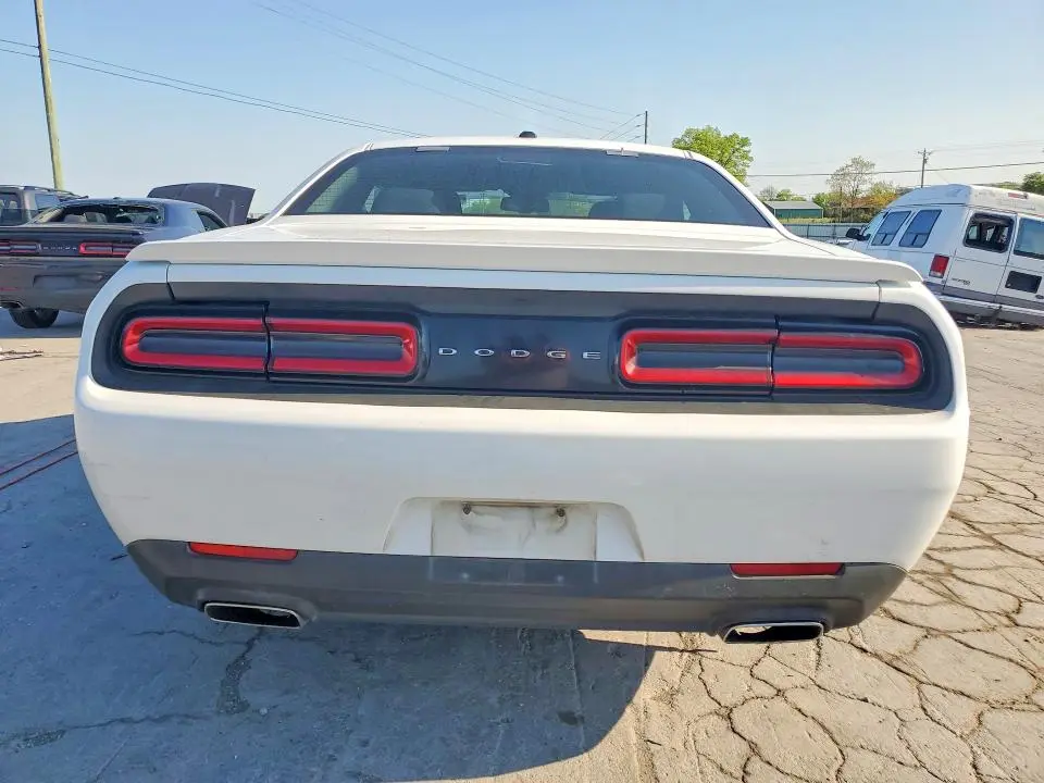 2015 DODGE CHALLENGER SXT  