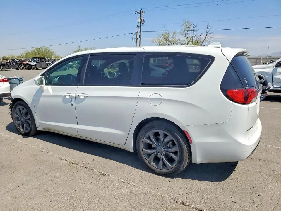 2020 CHRYSLER PACIFICA TOURING  