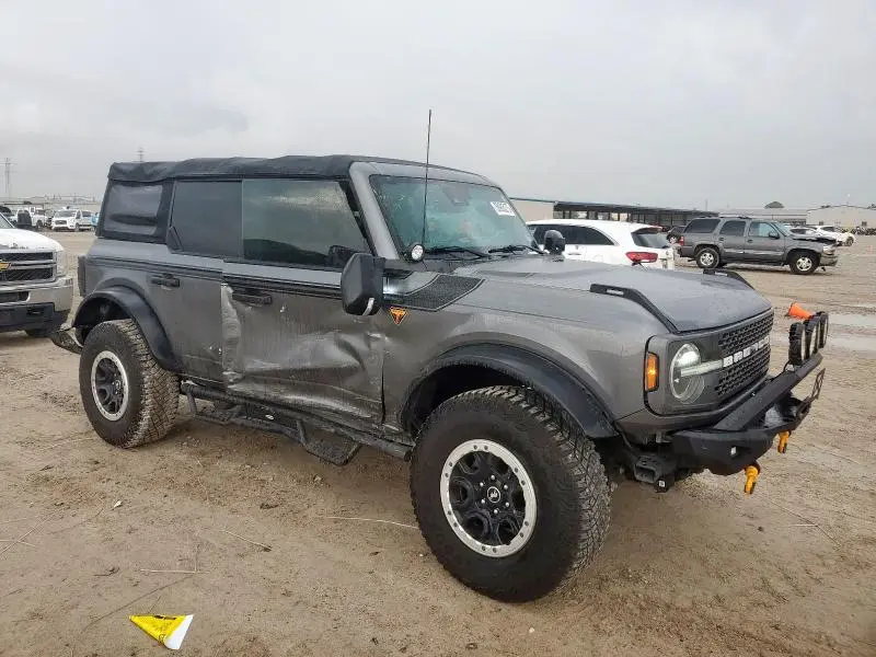2022 FORD BRONCO BASE  