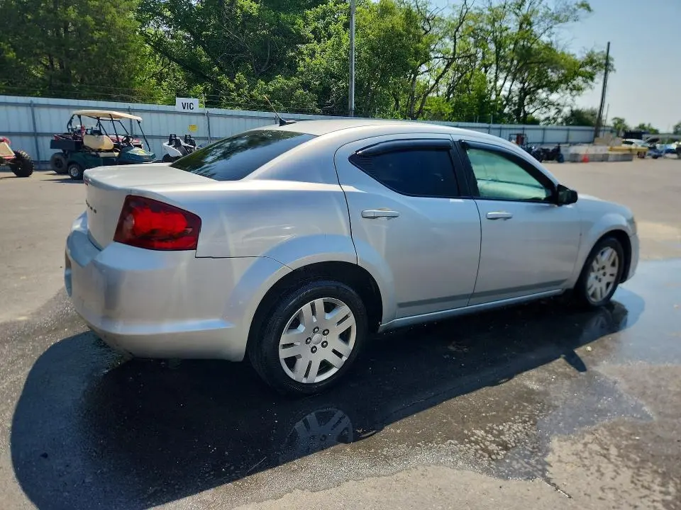 2012 DODGE AVENGER SE  