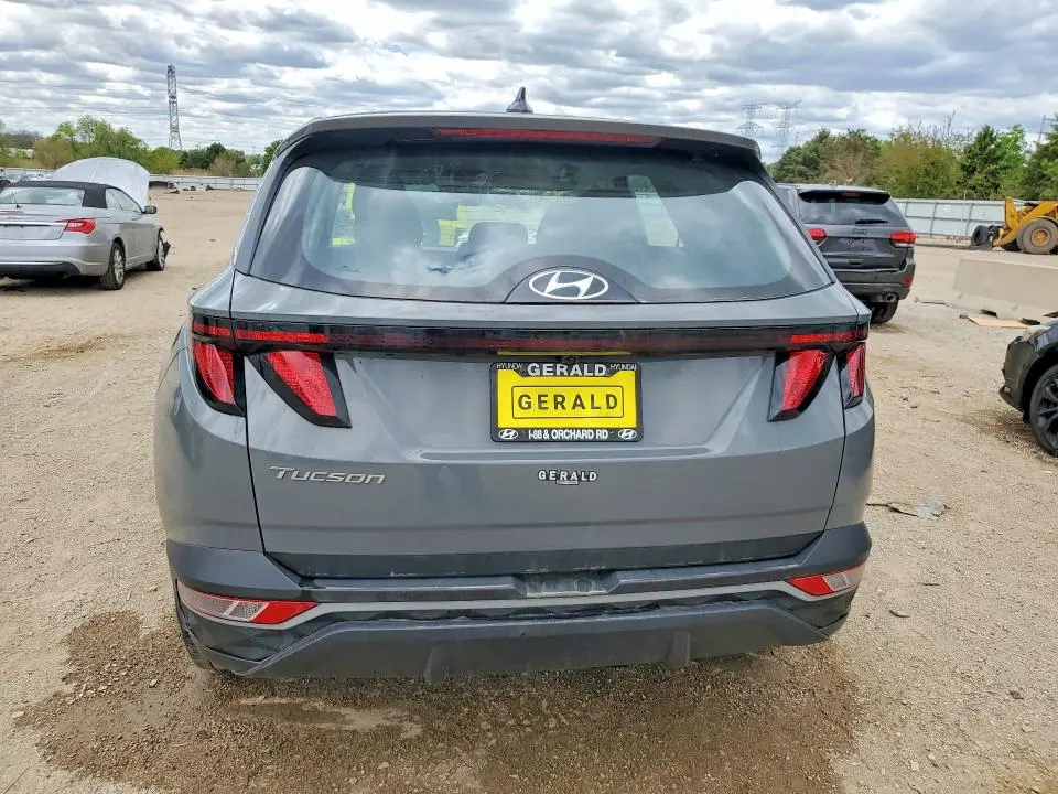 2024 HYUNDAI TUCSON SE  