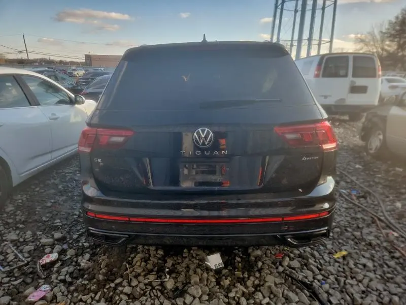 2024 VOLKSWAGEN TIGUAN SE R-LINE BLACK  