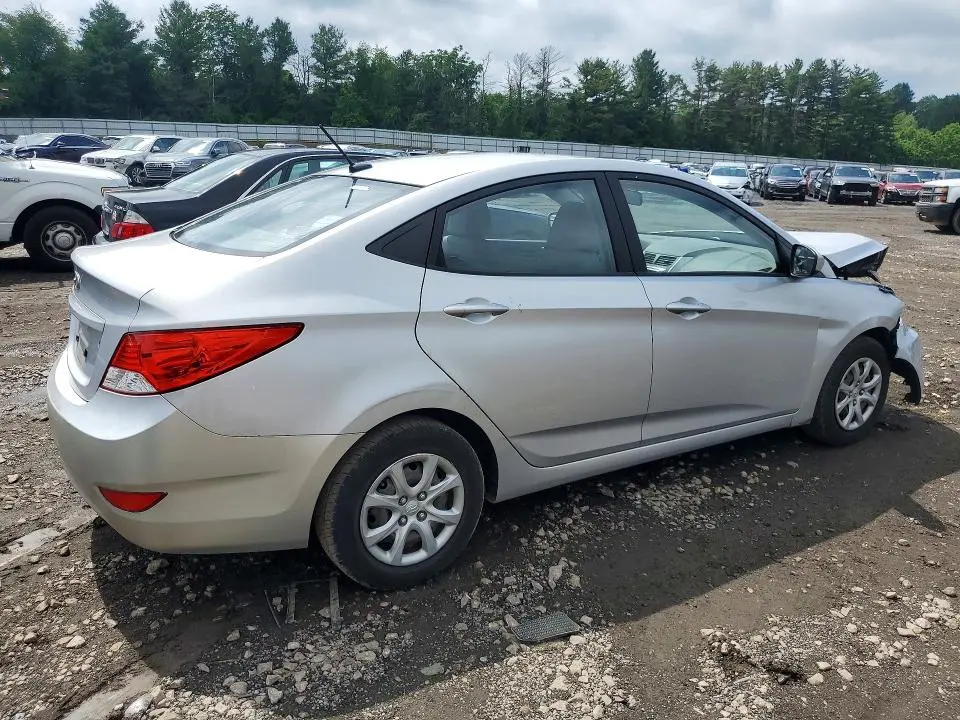 2012 HYUNDAI ACCENT GLS  