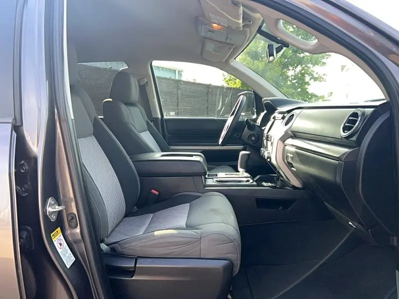 2015 TOYOTA TUNDRA CREWMAX SR5  