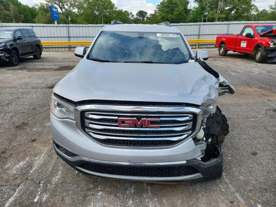 2017 GMC ACADIA SLE  