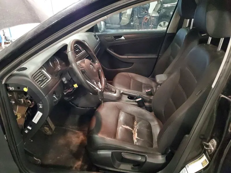 2012 VOLKSWAGEN JETTA SE  