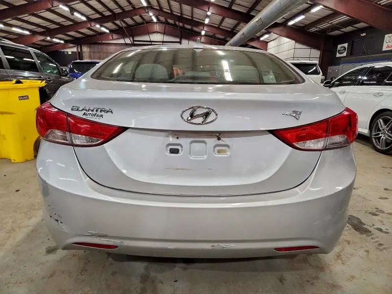 2011 HYUNDAI ELANTRA GLS  