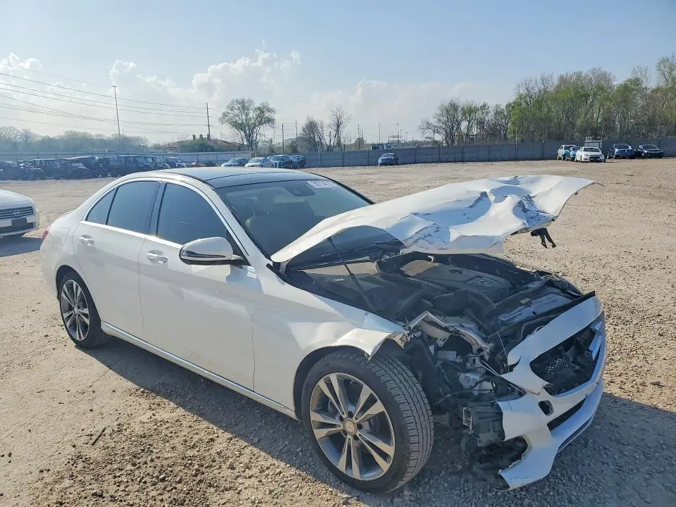 2016 MERCEDES-BENZ C 300  