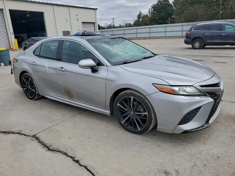 2018 TOYOTA CAMRY XSE  