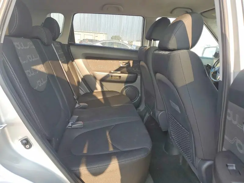 2013 KIA SOUL +  