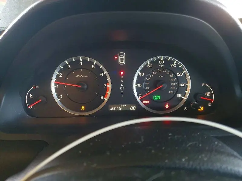2011 HONDA ACCORD LX  