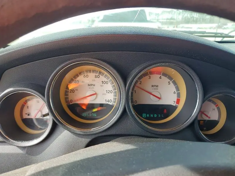 2010 DODGE CHARGER SXT  