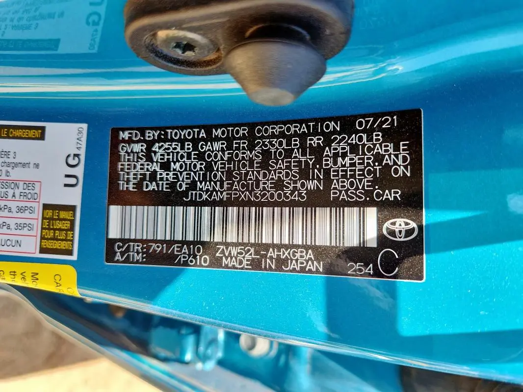 2022 TOYOTA PRIUS PRIME LE  