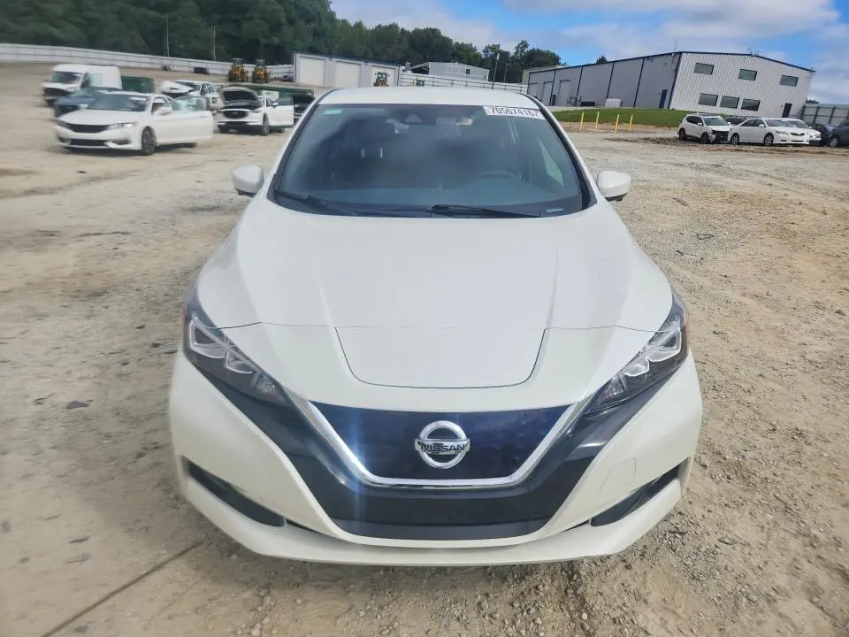 2020 NISSAN LEAF SV  