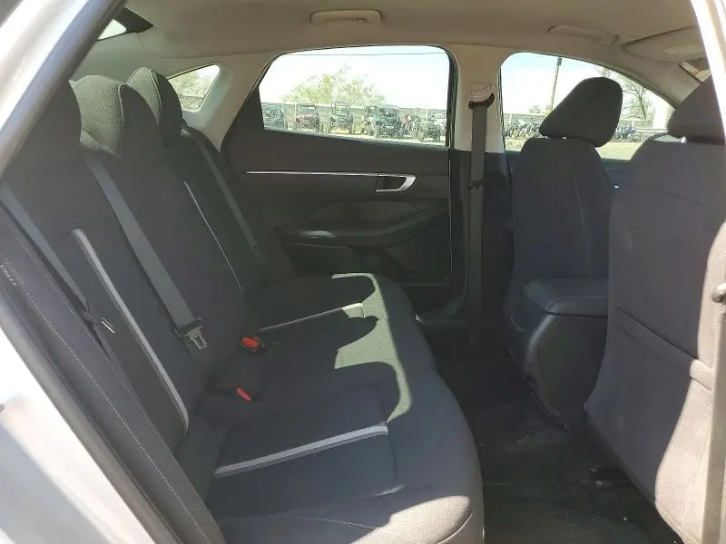 2025 HYUNDAI SONATA SE  