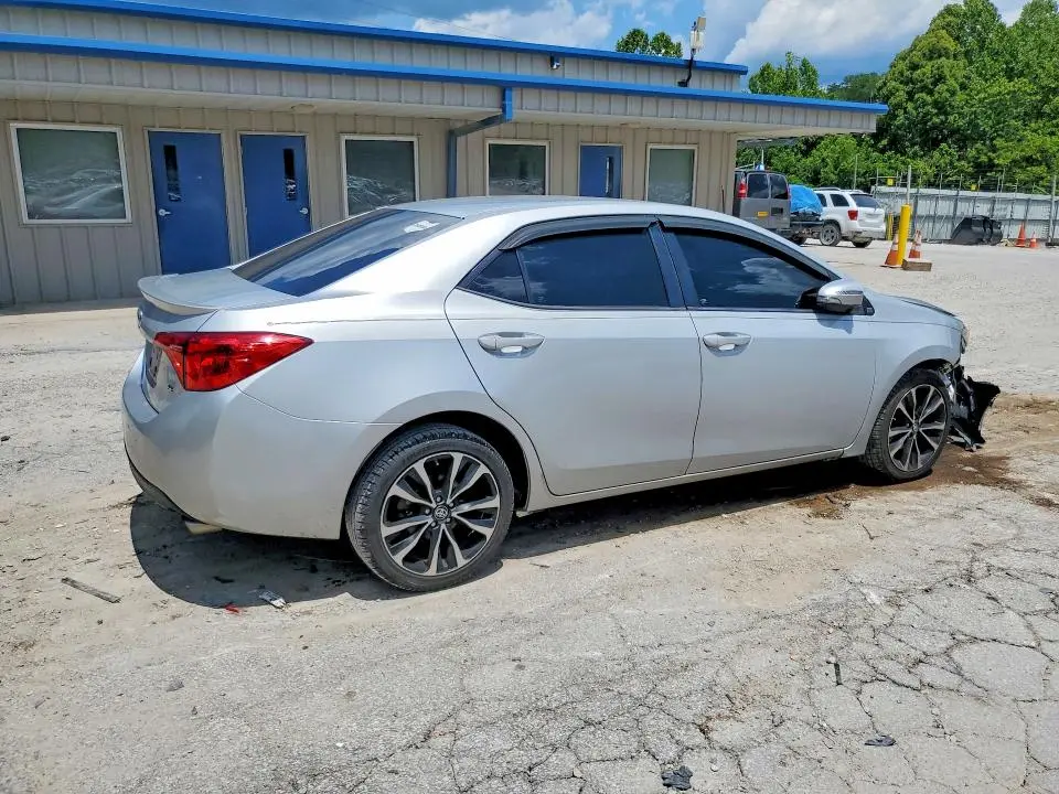 2017 TOYOTA COROLLA SE  