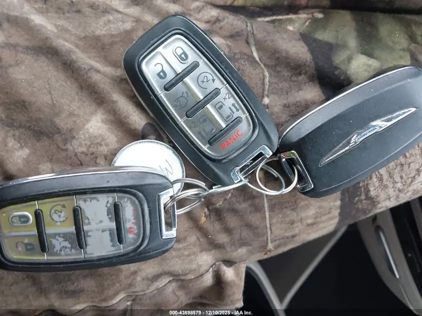 2018 CHRYSLER PACIFICA HYBRID LIMITED