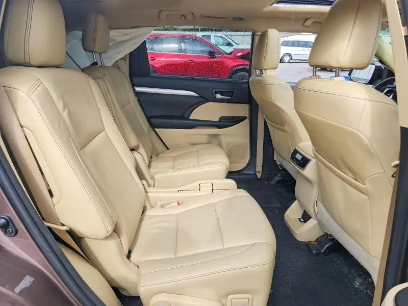 2018 TOYOTA HIGHLANDER XLE  