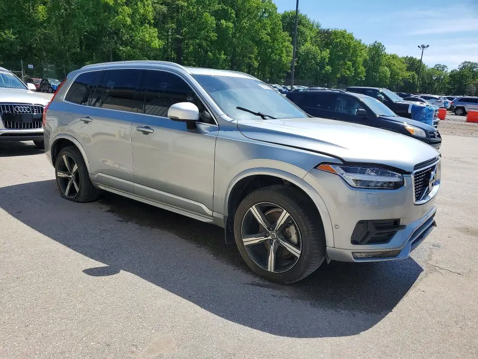 2018 VOLVO XC90 T6  