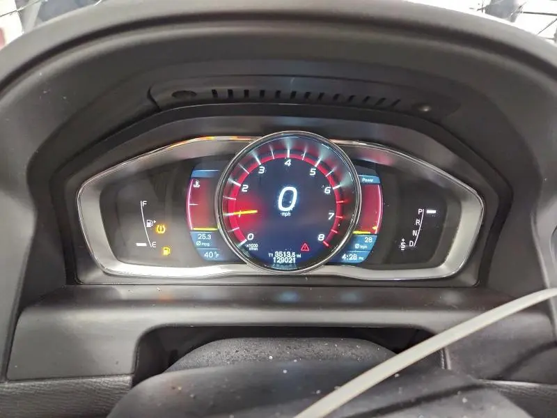 2015 VOLVO XC60 T5 PLATINUM  
