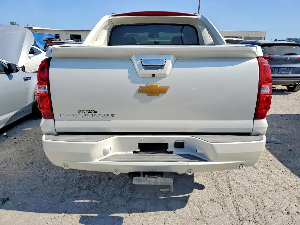 2013 CHEVROLET AVALANCHE LTZ  