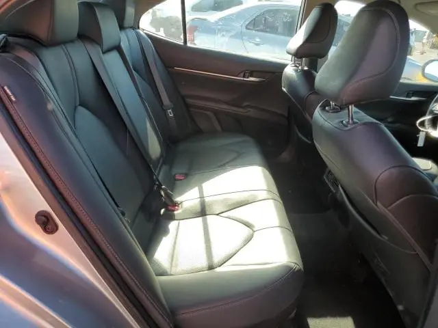 2021 TOYOTA CAMRY XLE