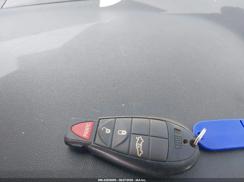 2013 DODGE CHALLENGER SXT