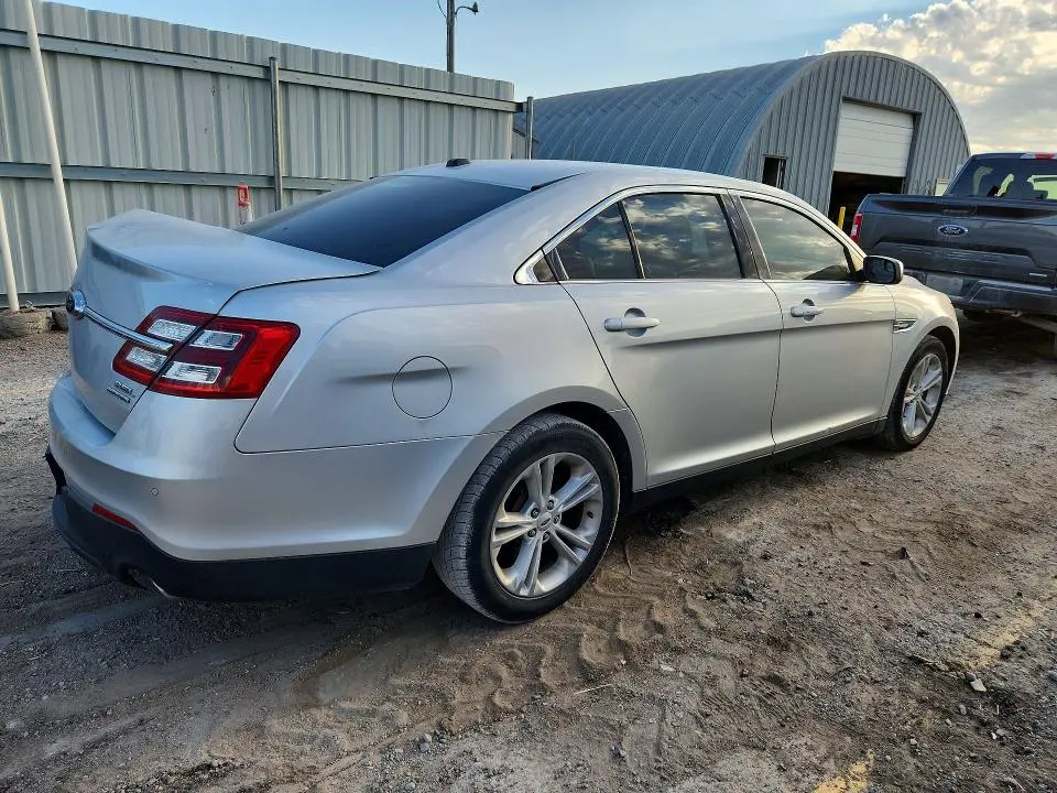 2016 FORD TAURUS SEL  