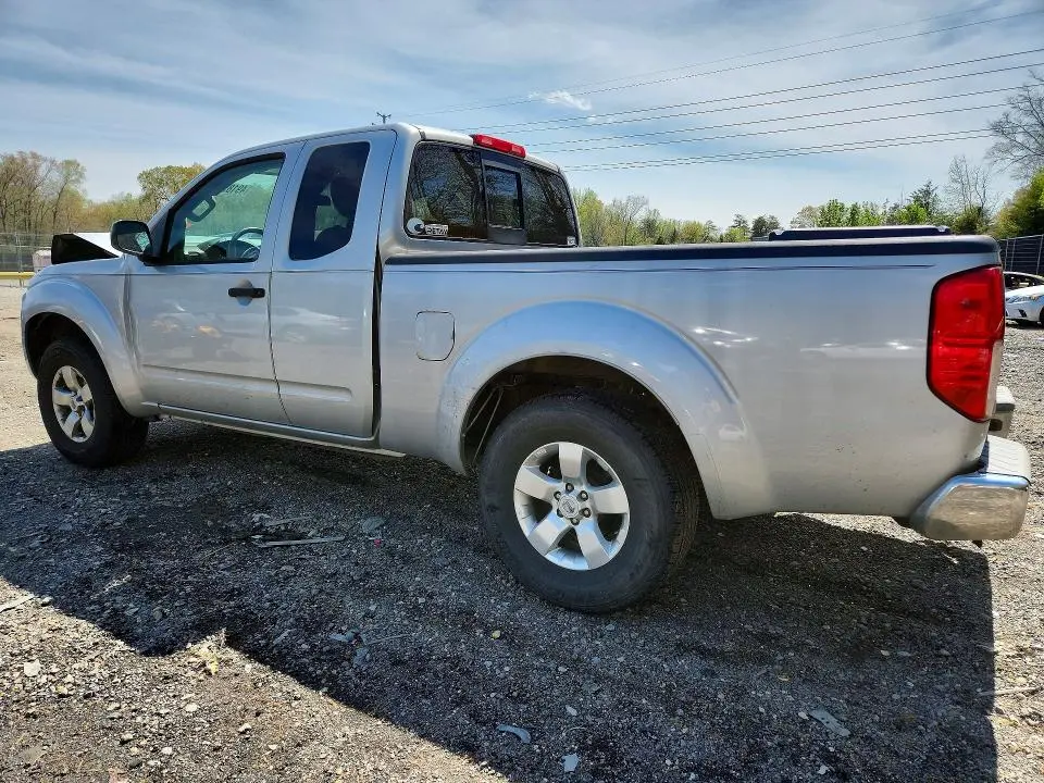 2012 NISSAN FRONTIER SV V6  