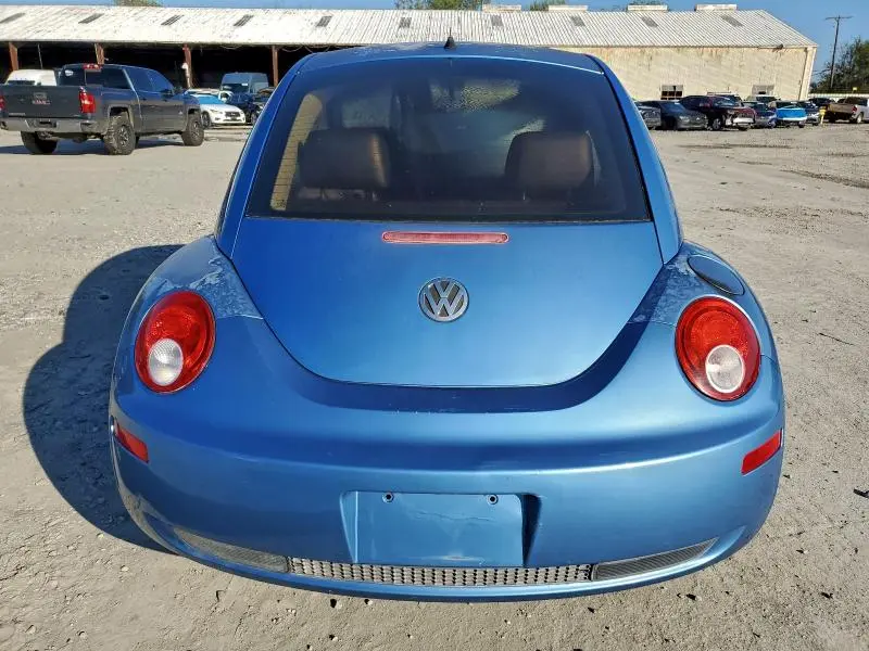2010 VOLKSWAGEN NEW BEETLE   