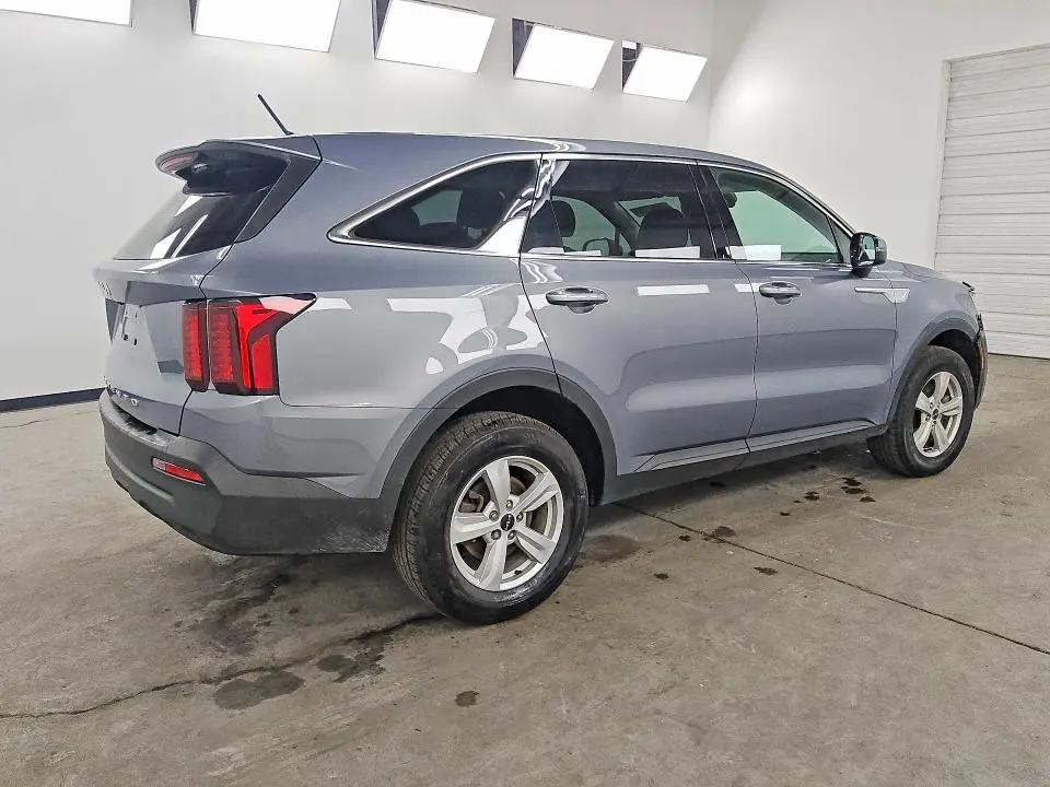 2022 KIA SORENTO LX  