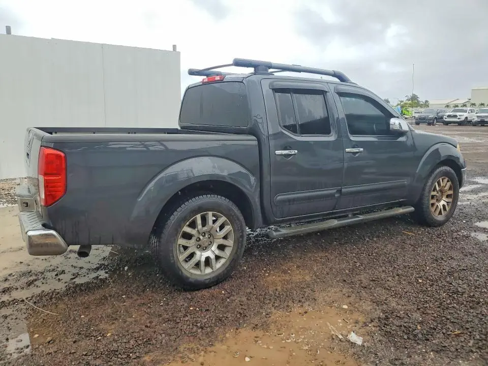 2010 NISSAN FRONTIER SE V6  