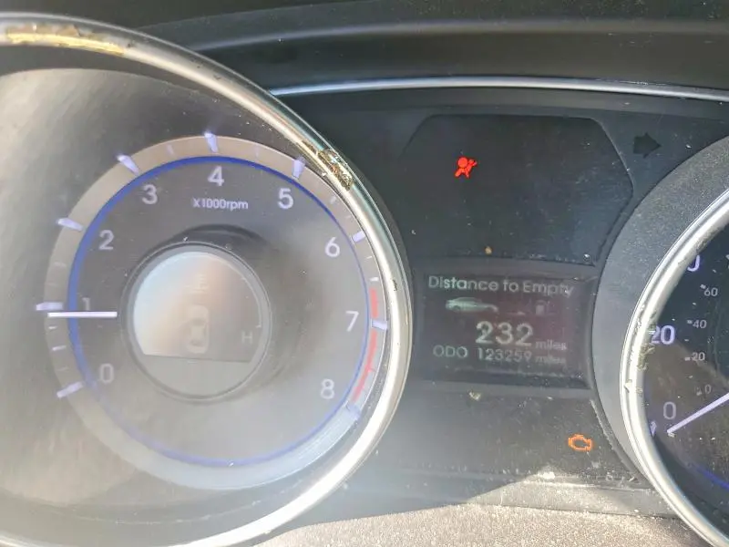 2011 HYUNDAI SONATA GLS  