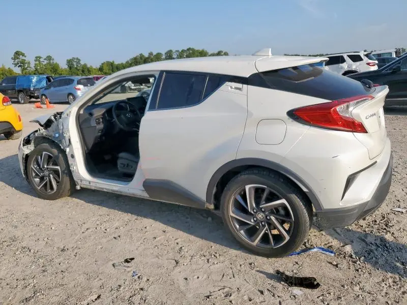 2020 TOYOTA C-HR XLE  