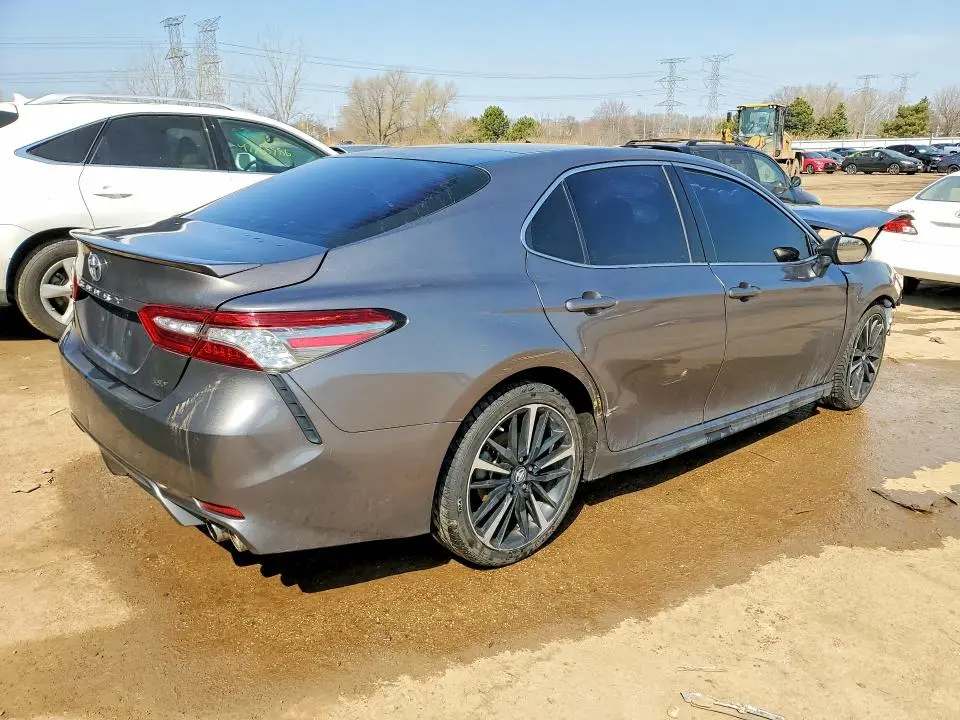 2018 TOYOTA CAMRY XSE  