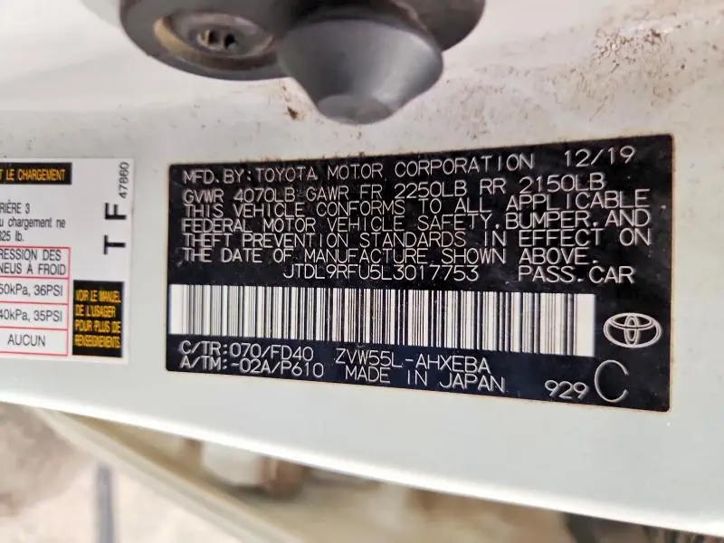 2020 TOYOTA PRIUS LE  