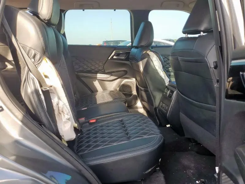 2023 MITSUBISHI OUTLANDER SEL  