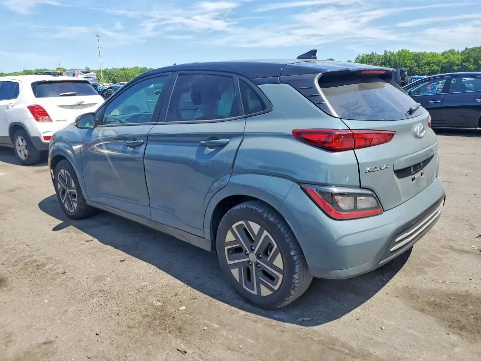2023 HYUNDAI KONA SE  