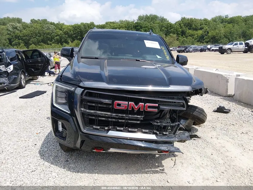 2024 GMC YUKON XL 4WD AT4