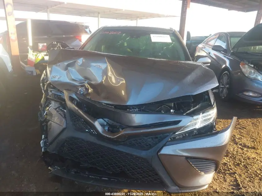 2019 TOYOTA CAMRY SE