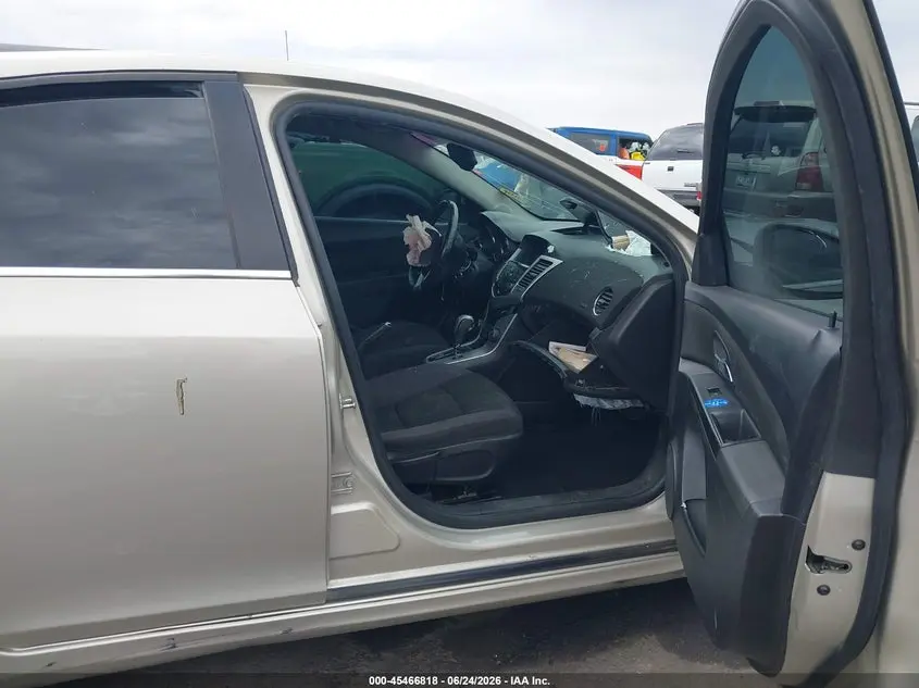 2013 CHEVROLET CRUZE 1LT AUTO