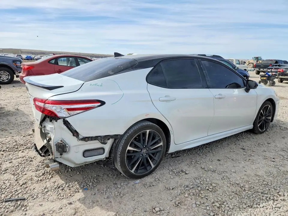 2020 TOYOTA CAMRY XSE  