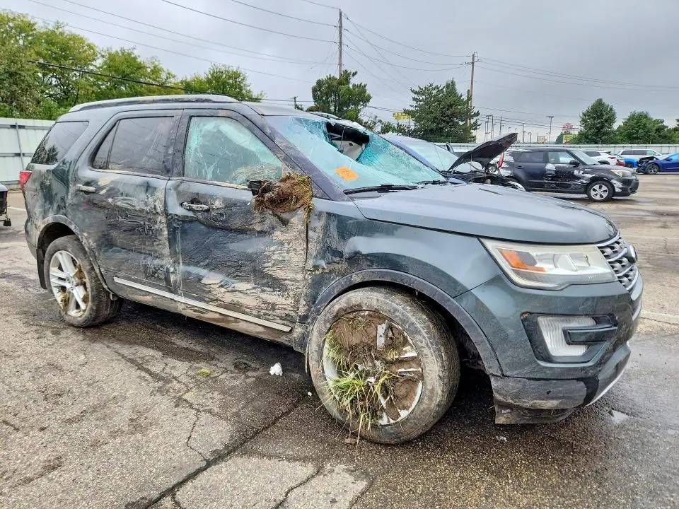 2016 FORD EXPLORER XLT  