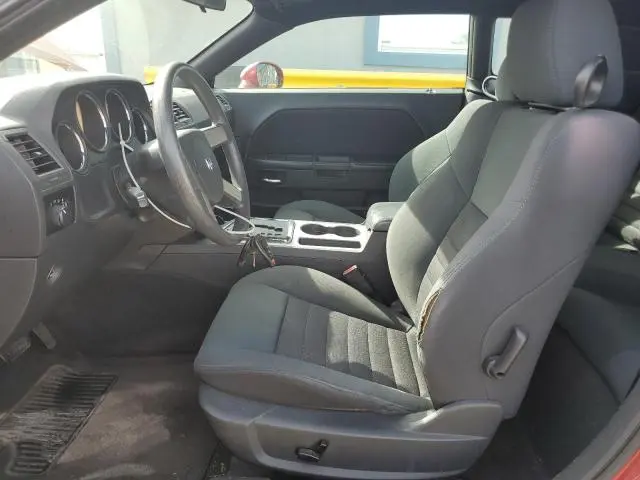 2010 DODGE CHALLENGER SE  